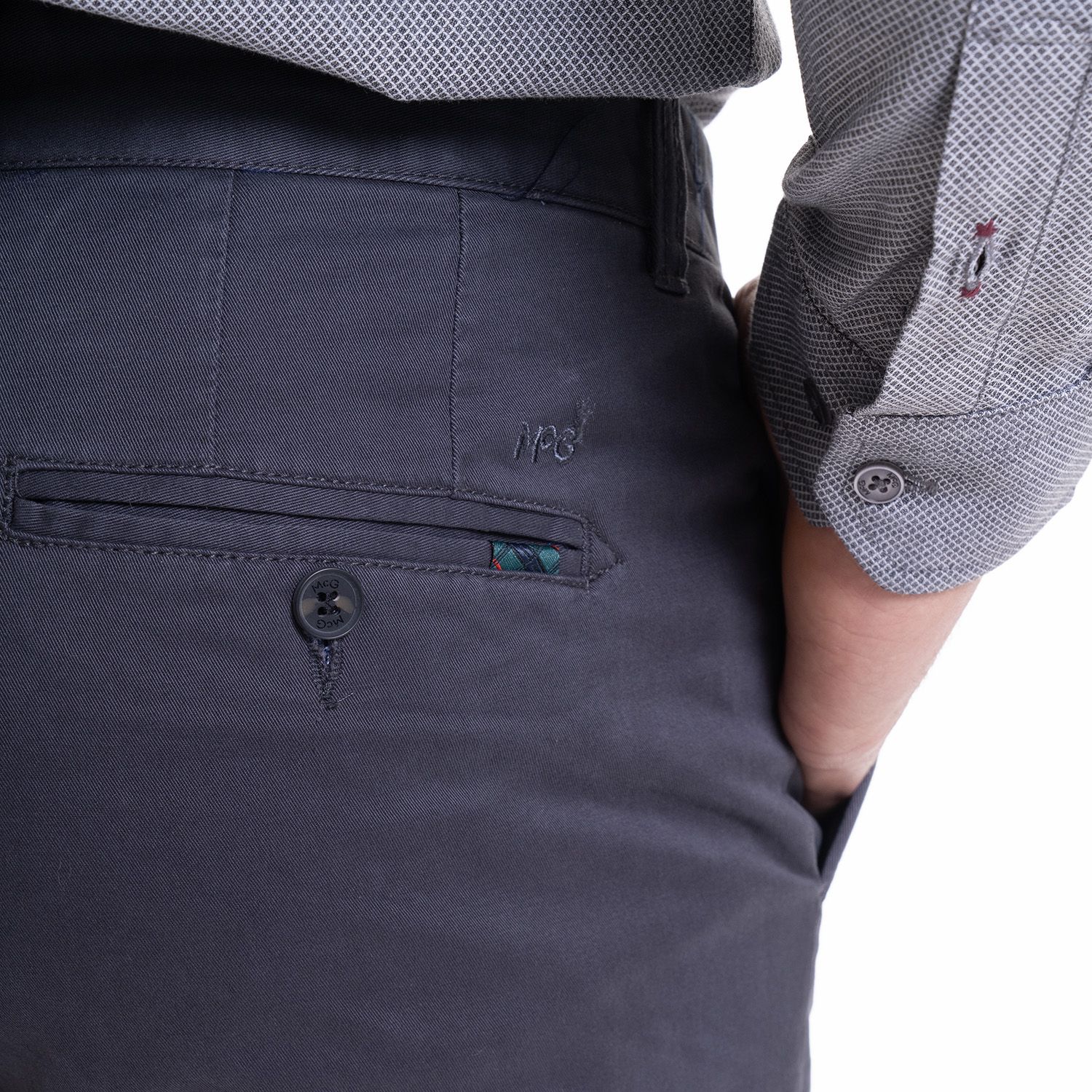 Pantalón Astoria Frente Plano Comfort Fit