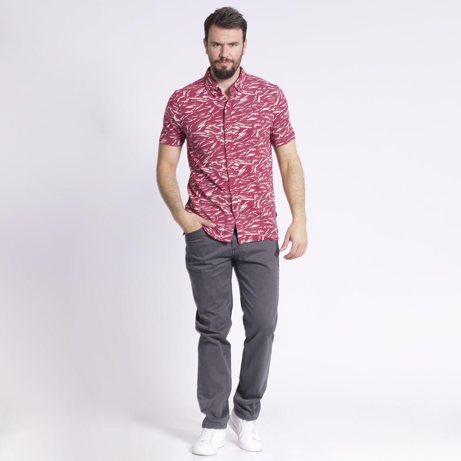 Polera Manga Corta Camisera Regular Fit Estampada